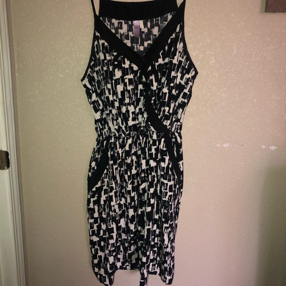 Alya Dresses & Skirts - New Francescas Black Print Dress